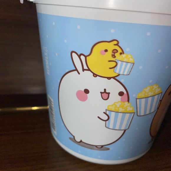 Molang Plastic Popcorn Bucket - Picture 3 of 11